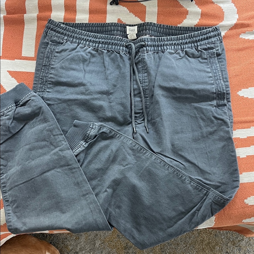 GAP Men's Charcoal Jogger Sweatpants
